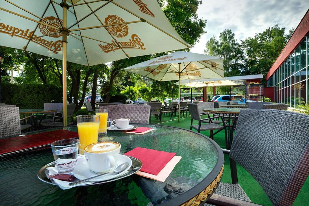 Kupelny Hotel Rubin Dudince Bagian luar foto